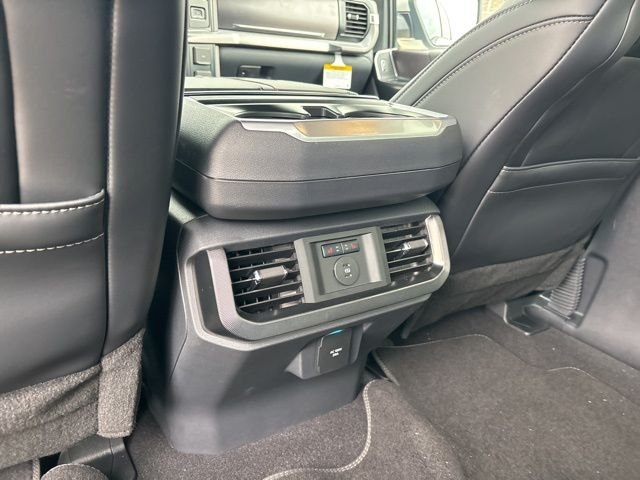 New 2026 Star White Metallic Tri-Coat Ford Platinum® image 34
