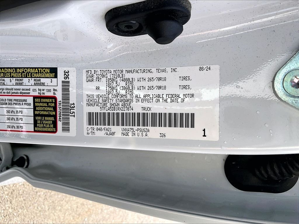 Used 2024 White Toyota SR5 image 31