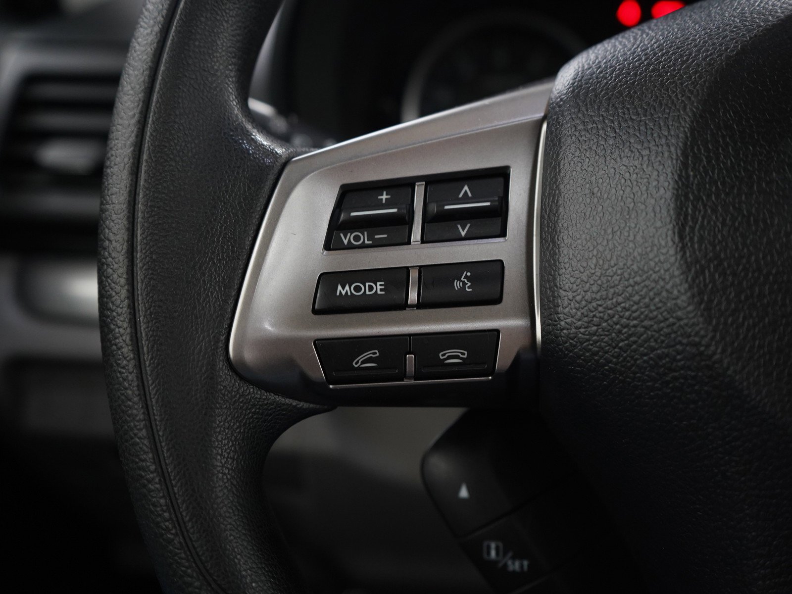Used 2015 Dark Gray Metallic Subaru 2.5i Premium image 25