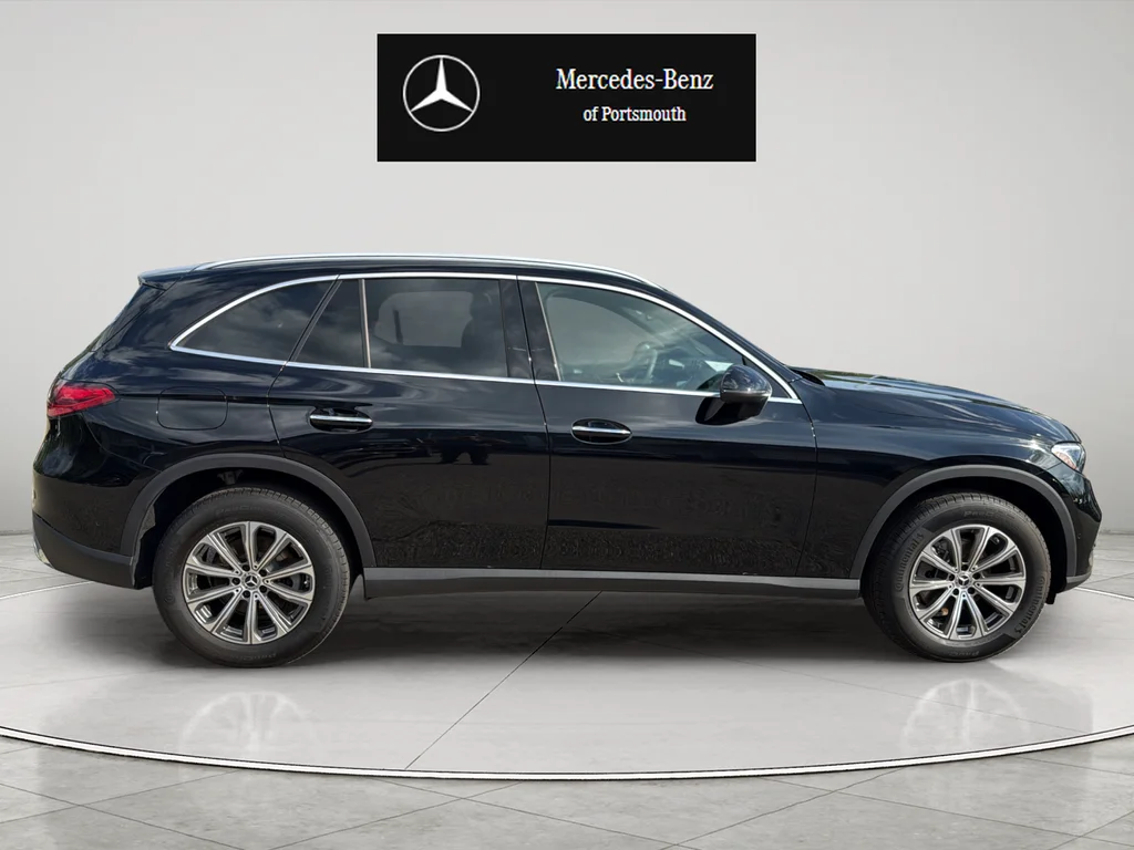 Certified Used 2026 Black Mercedes-Benz GLC 300 image 6