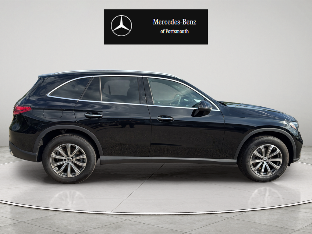 Used 2026 Black Mercedes-Benz GLC 300 image 6
