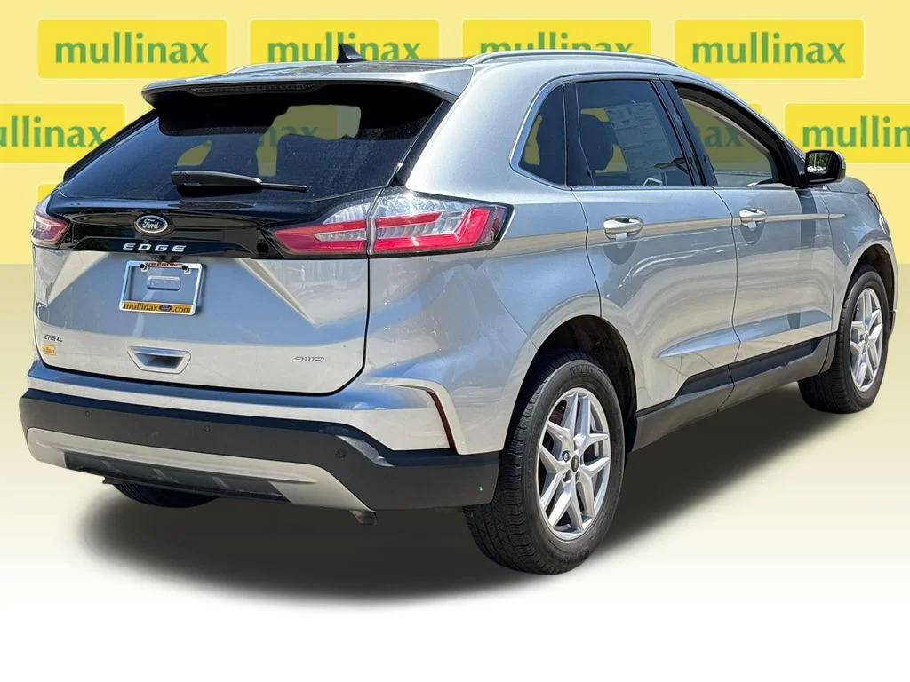 Certified Used 2024 Silver Ford SEL image 9
