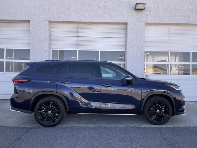 2025 Toyota Highlander XSE