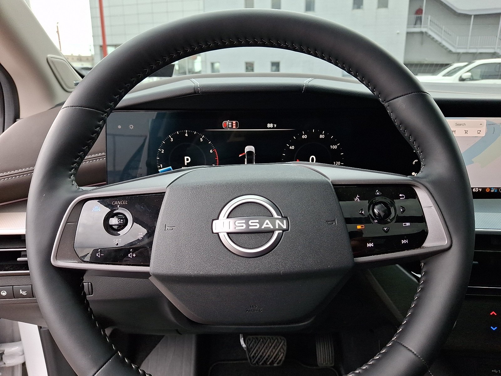 New 2026 Everest White Pearl TriCoat Nissan Platinum image 9