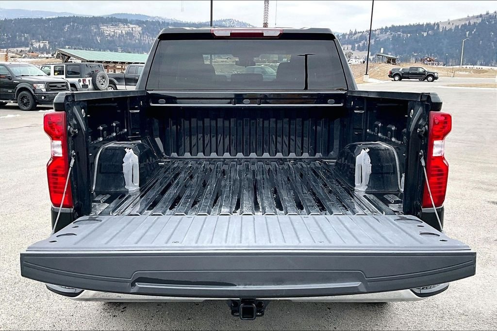 2025 Chevrolet Silverado 1500 LT - Photo 18