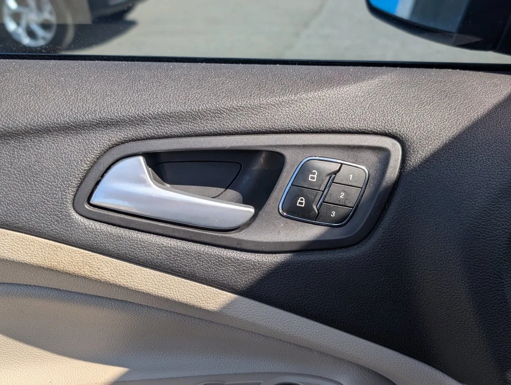 Used 2013 Gray Ford SEL image 14