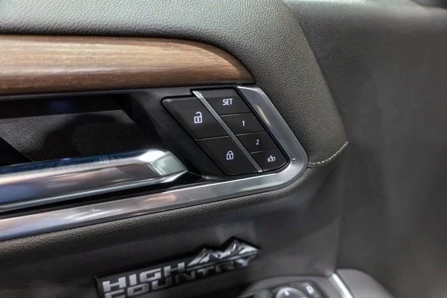 2026 Chevrolet Silverado 1500 High Country - Photo 14