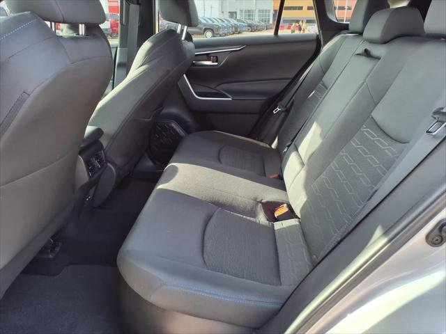 Certified Used 2022 SILVER SKY METALLIC Toyota  image 18