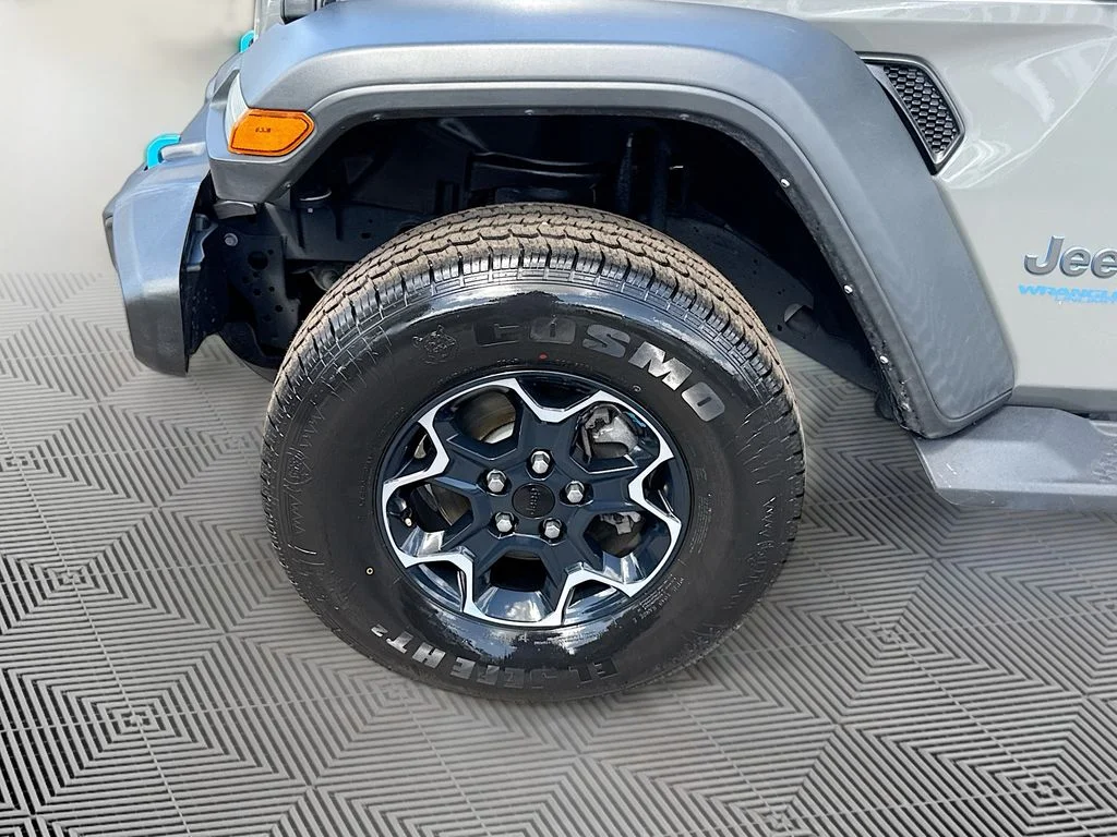 Used 2022 Gray Jeep Unlimited Rubicon 4xe image 35