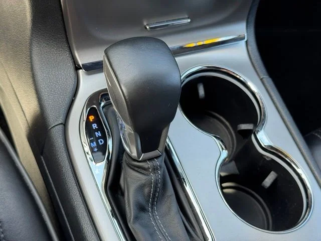 Used 2019 Blue Jeep Overland image 38