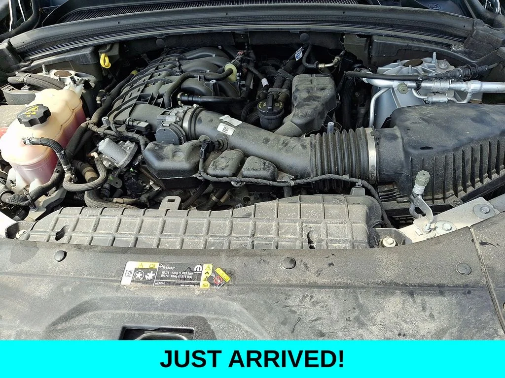 Certified Used 2023 Silver Jeep Limited image 27