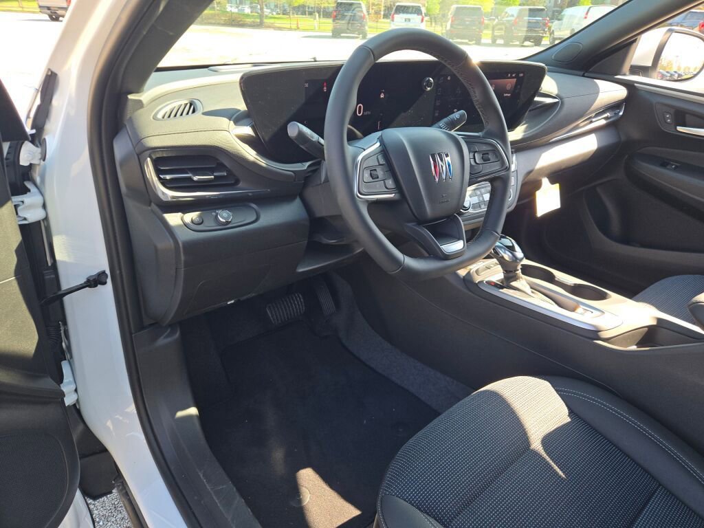 New 2026 Summit White Buick Preferred image 22