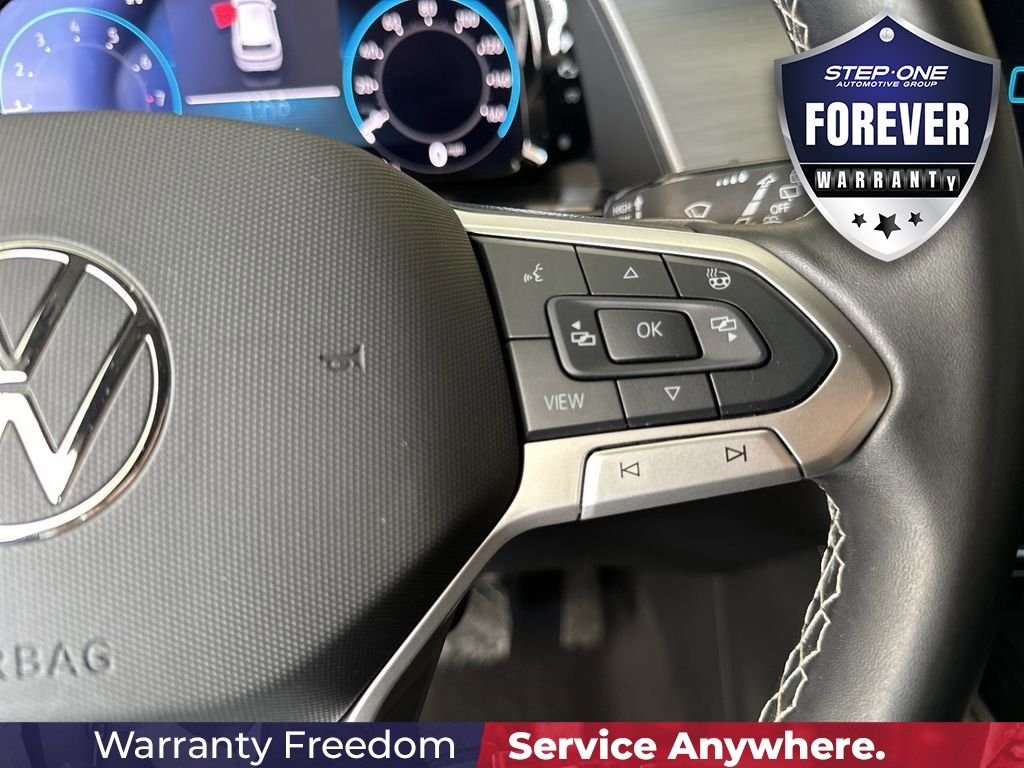 Used 2025  Volkswagen 2.0T SE w/Technology image 22