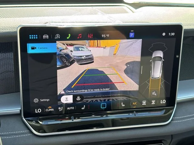 New 2026 Silver Volkswagen 2.0T SE image 25