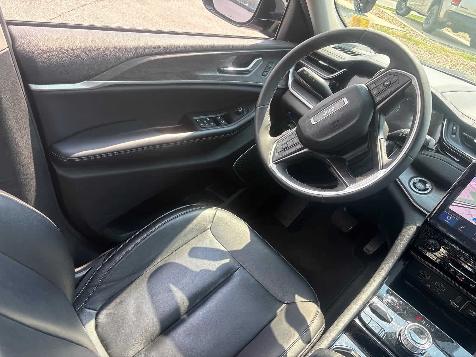 Used 2022 Baltic Gray Metallic Clearcoat Jeep  image 16