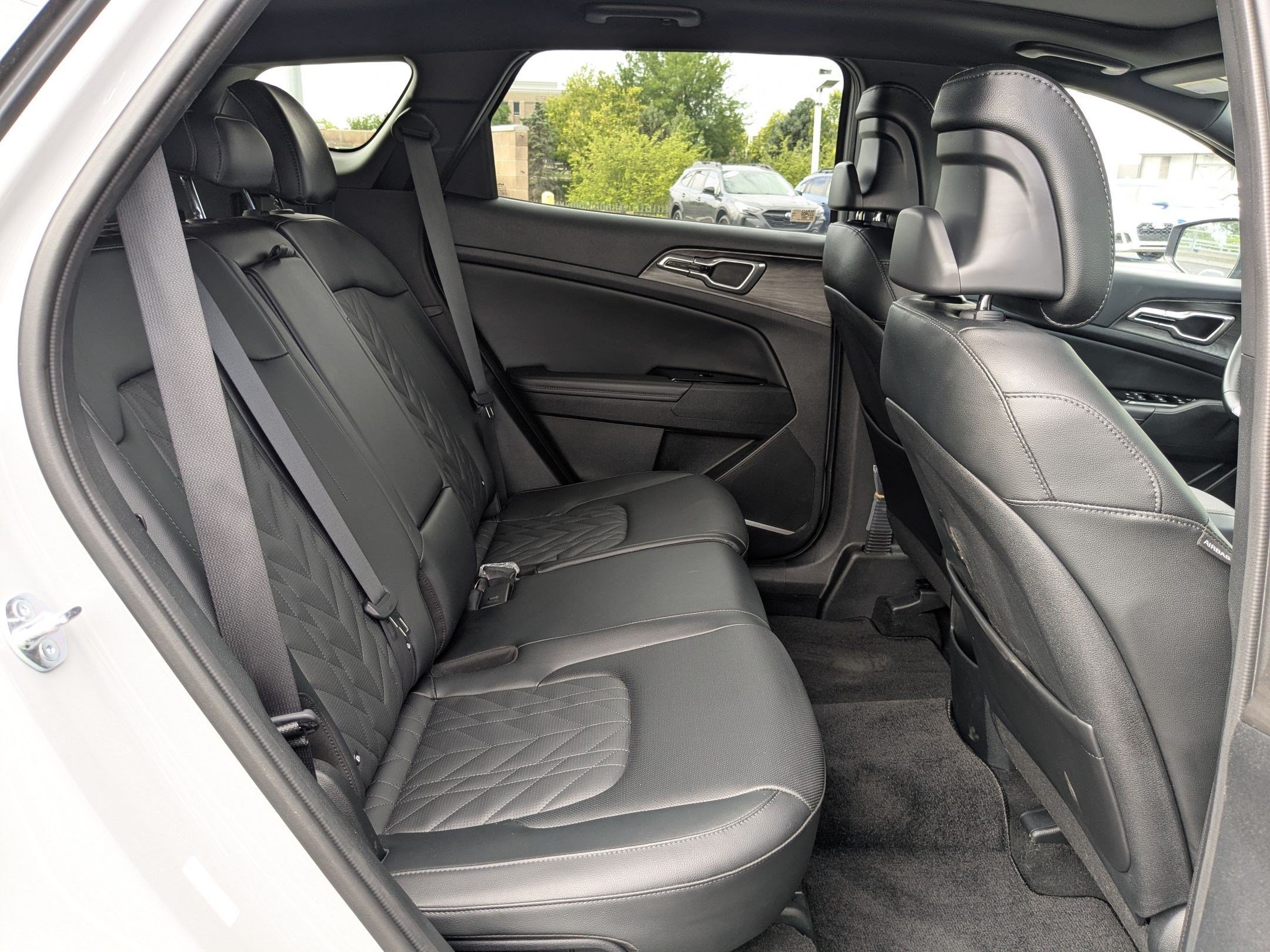Used 2024 Wolf Gray Kia X-Line image 28