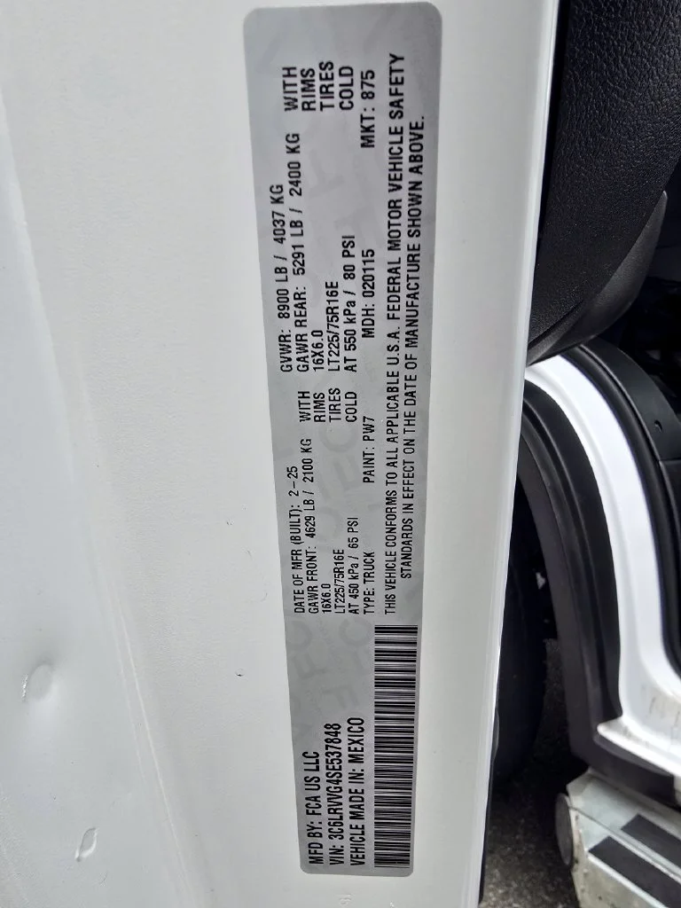 Used 2025 White Ram Base image 10