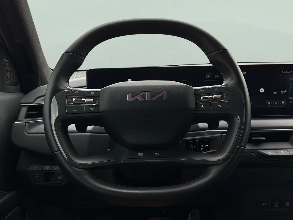Used 2024 Ivory Silver Kia GT-Line image 30