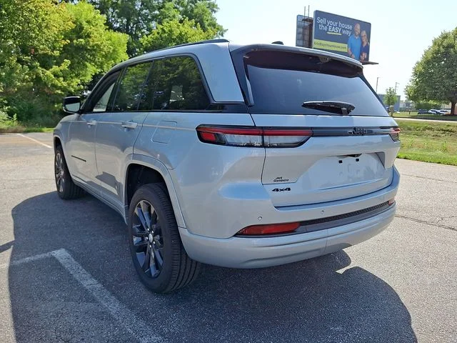 New 2026 Silver Jeep Limited Reserve image 5