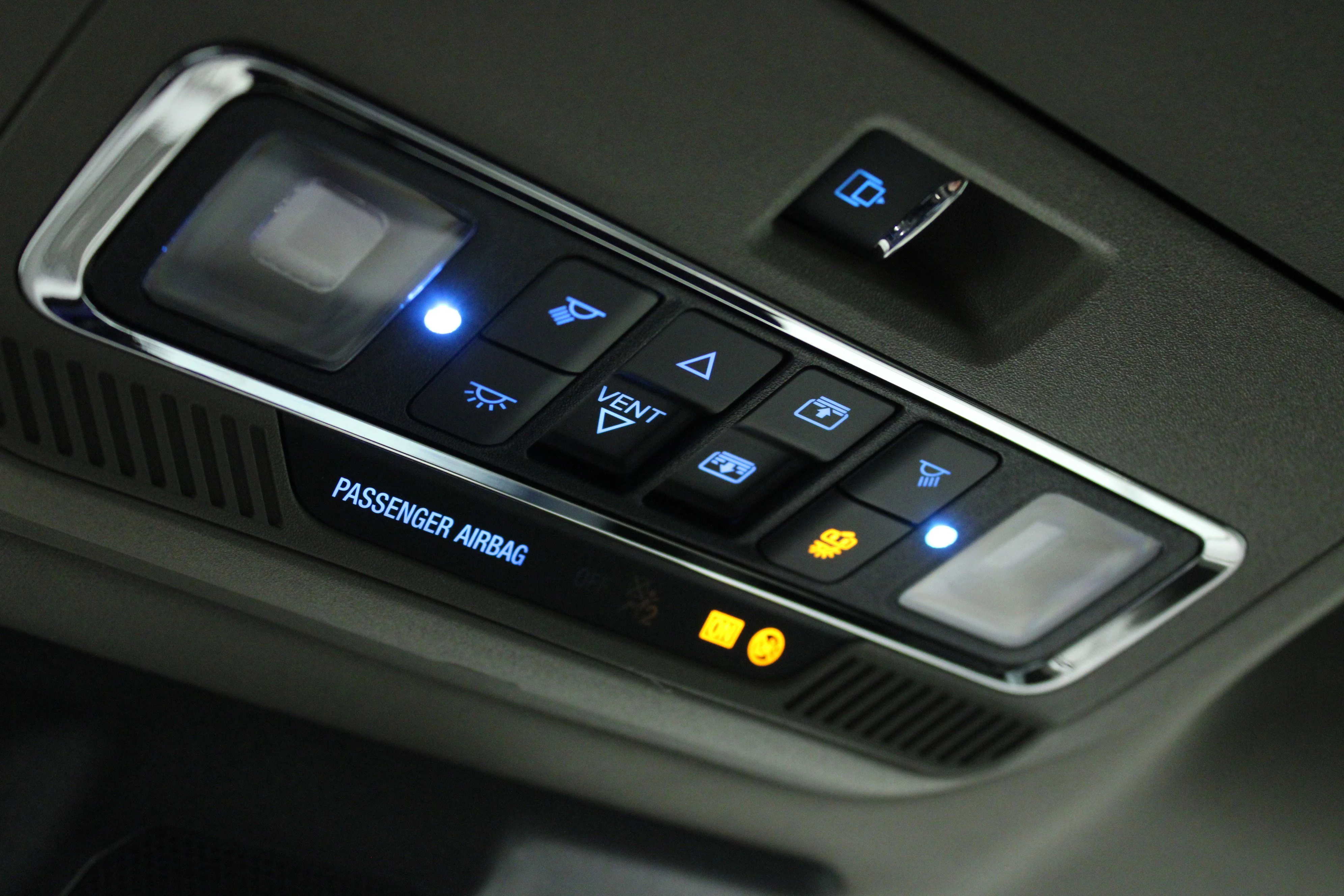 Used 2025 Agate Black Metallic Ford Platinum image 23