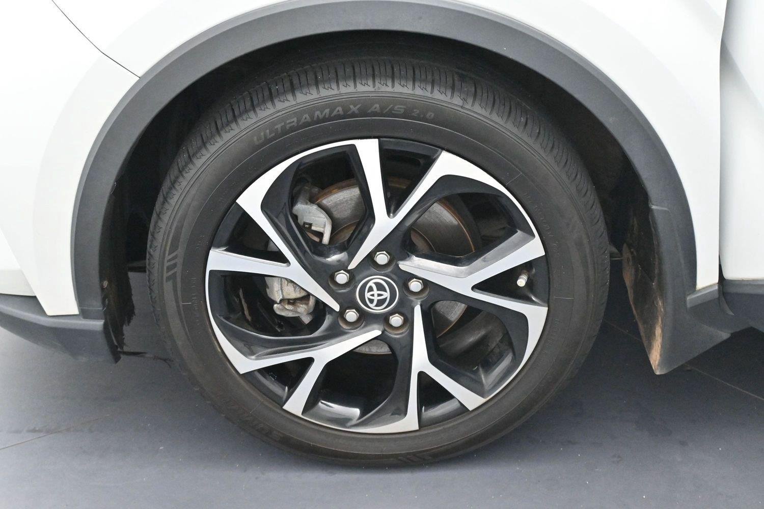Used 2022 Wind Chill Pearl Toyota XLE image 31
