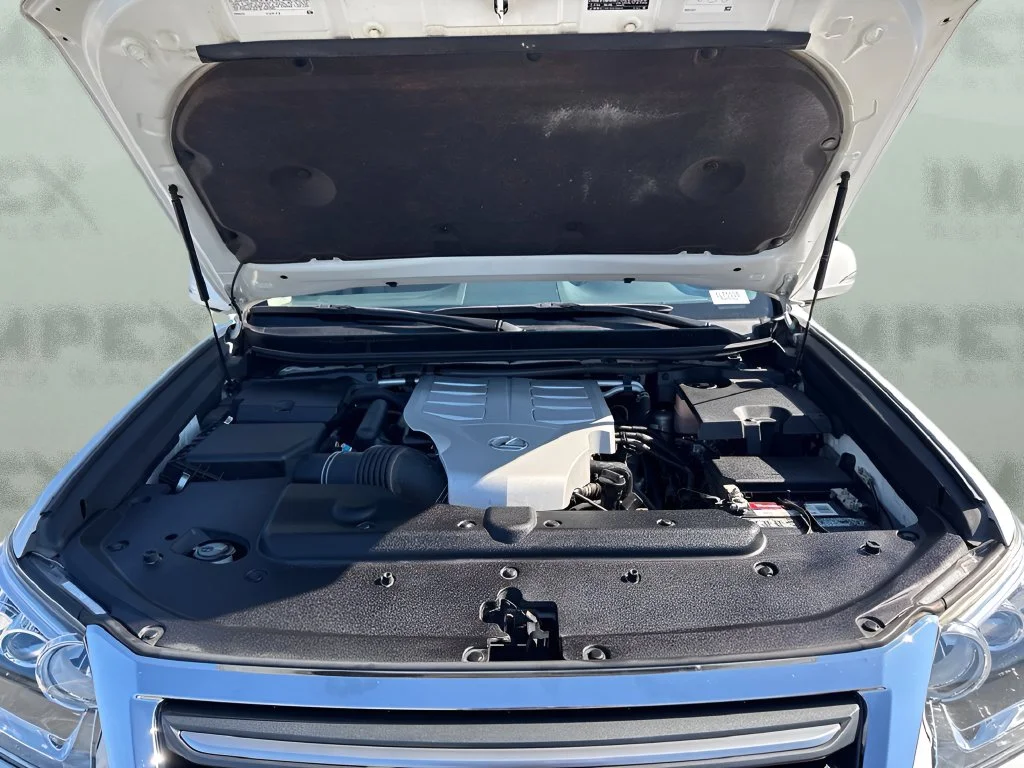 Used 2018 White Lexus 460 image 30