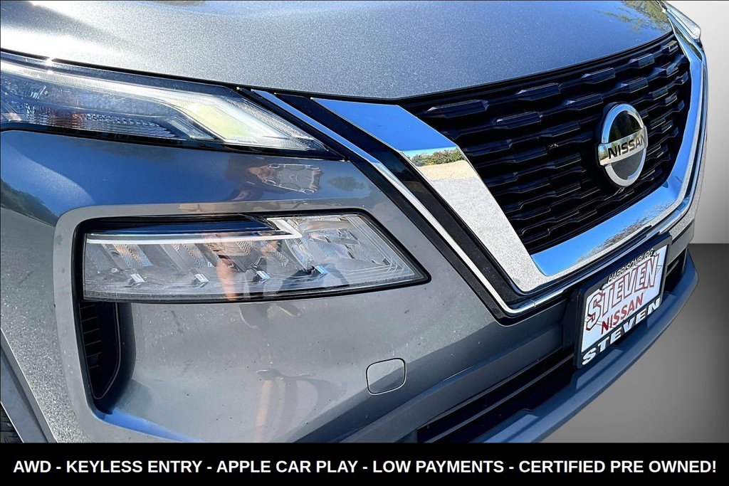 Used 2021 Gray Nissan SV image 37