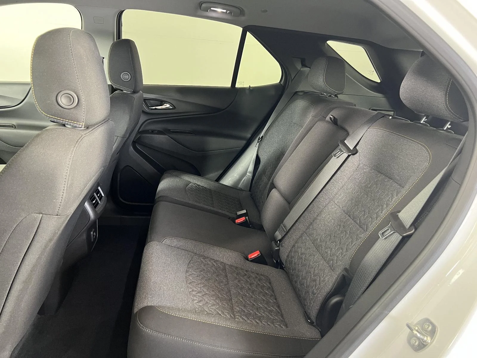 Used 2024 Summit White Chevrolet LT image 19