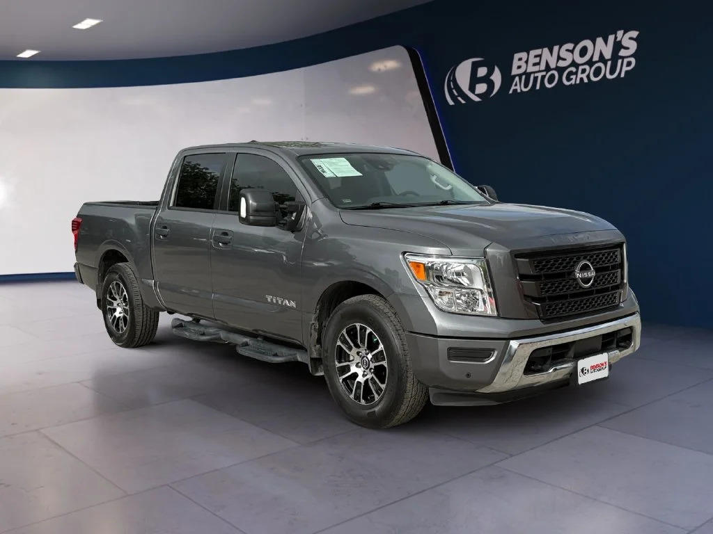 Used 2024 Gray Nissan SV image 7