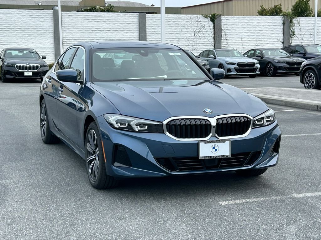 New 2026 Arctic Race Blue metallic BMW 330i xDrive image 7