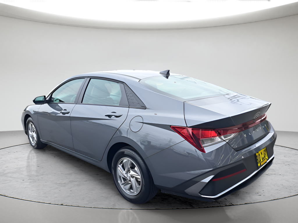 New 2026 Gray Hyundai SE image 5