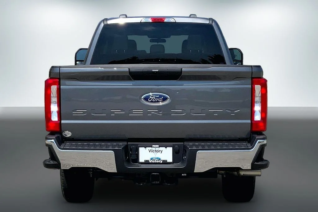 New 2026 Gray Ford XLT image 4