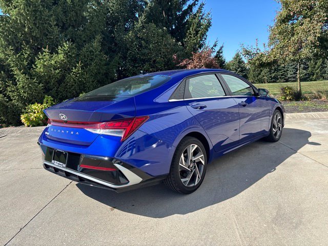 Used 2025 Intense Blue Hyundai SEL Convenience image 7