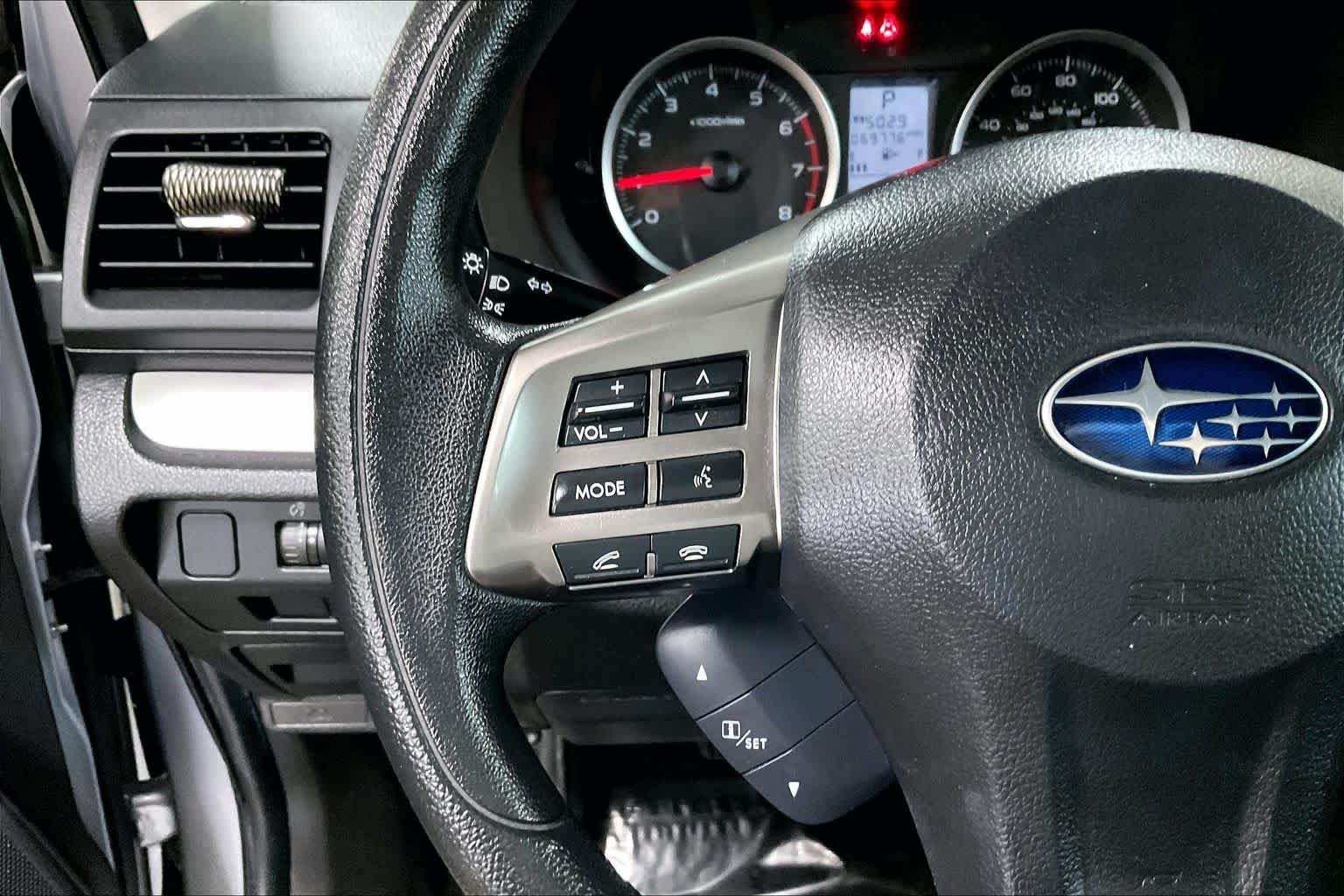 Used 2014 Ice Silver Metallic Subaru 2.5i Premium image 23