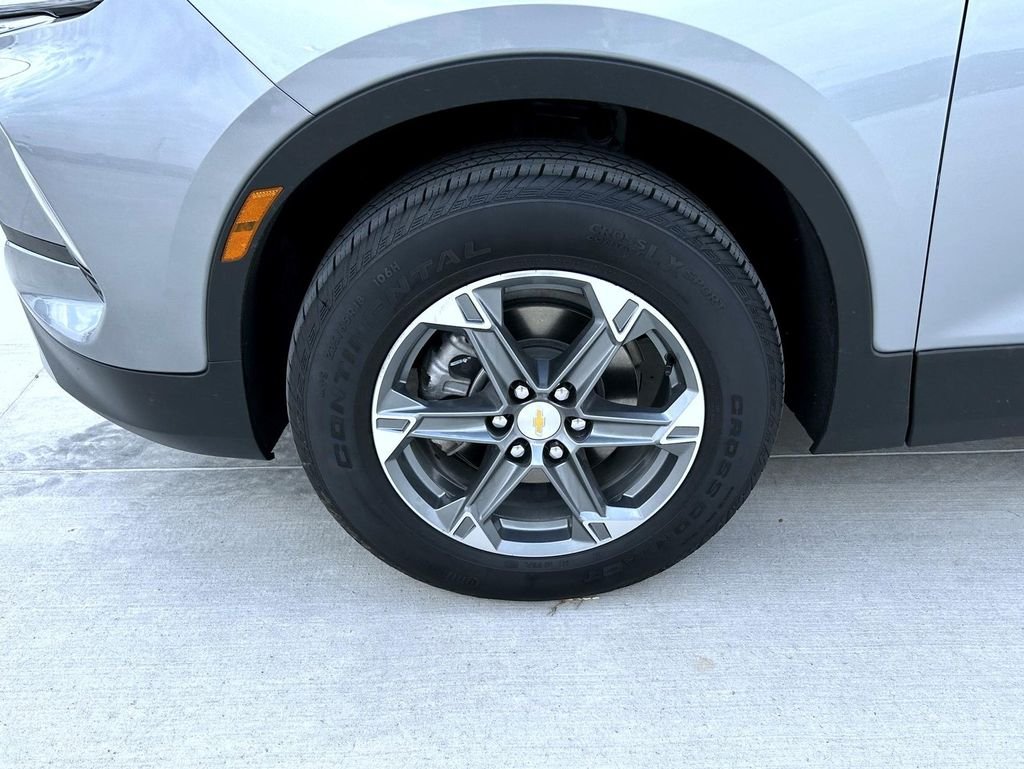Used 2025 Gray Chevrolet LT image 23