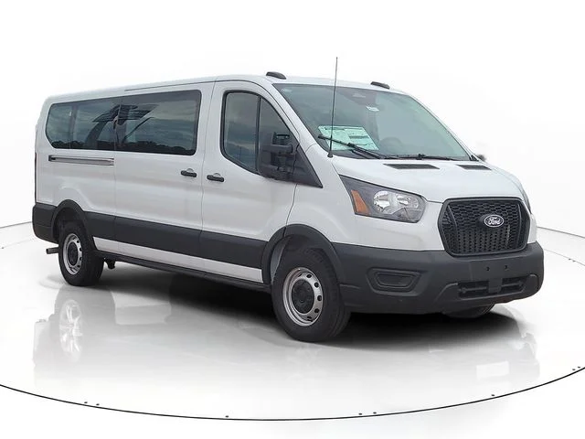 New 2026 Oxford White Ford XL image 3
