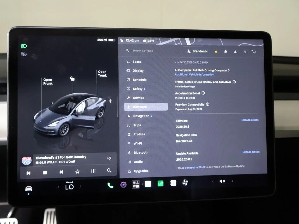 Used 2022 Silver Tesla Long Range image 45