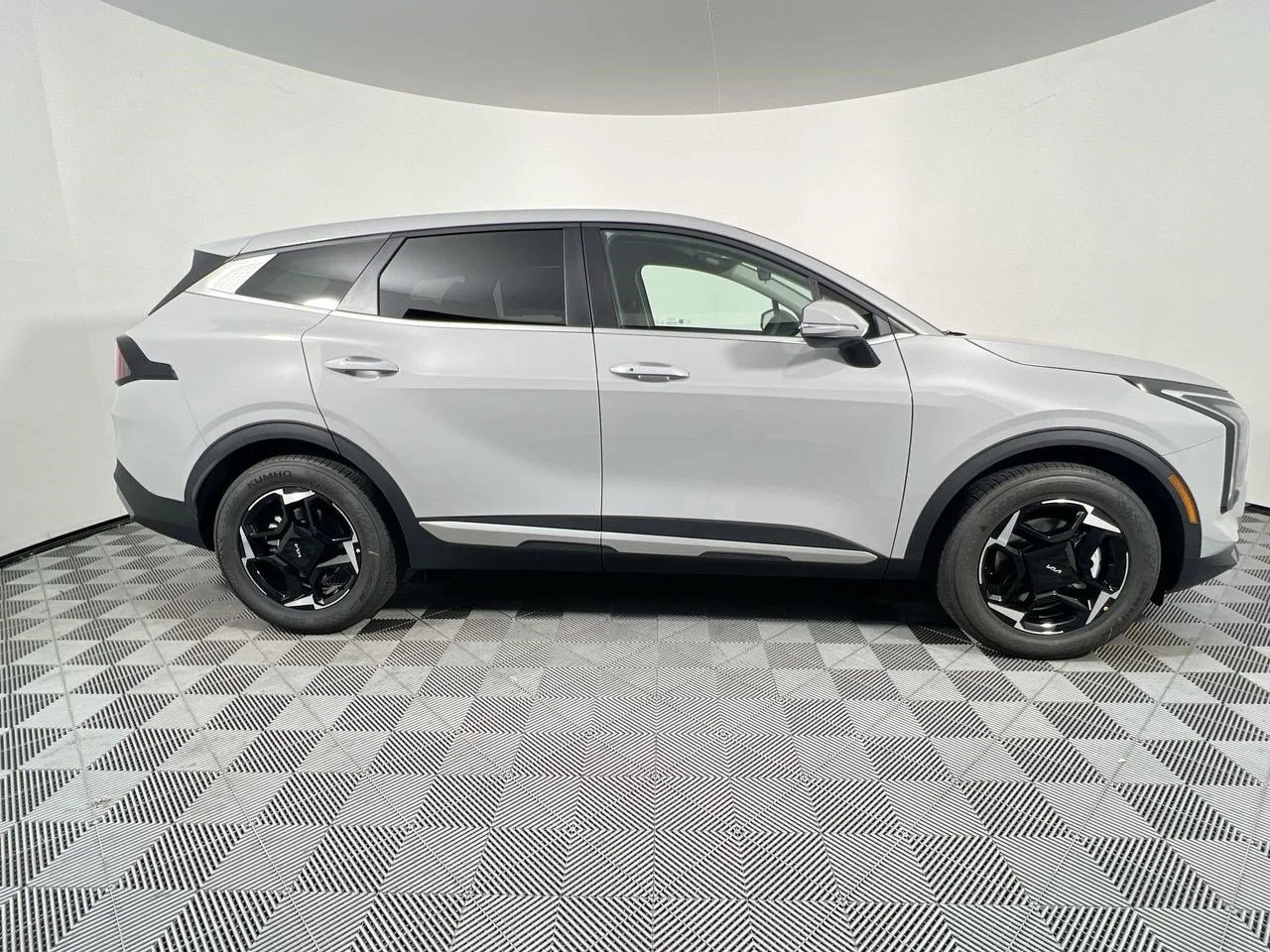 New 2026 Wolf Gray Kia EX image 2