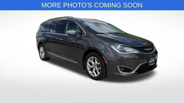 Used 2019 Chrysler Pacifica Limited with VIN 2C4RC1GG2KR720271 for sale in Champaign, IL