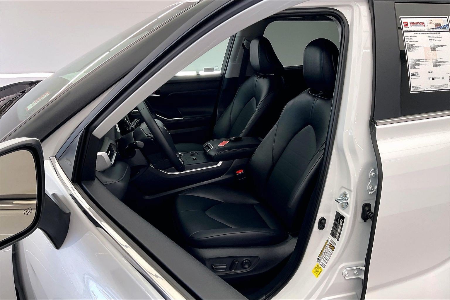 Used 2026 Wind Chill Pearl Toyota XLE image 18