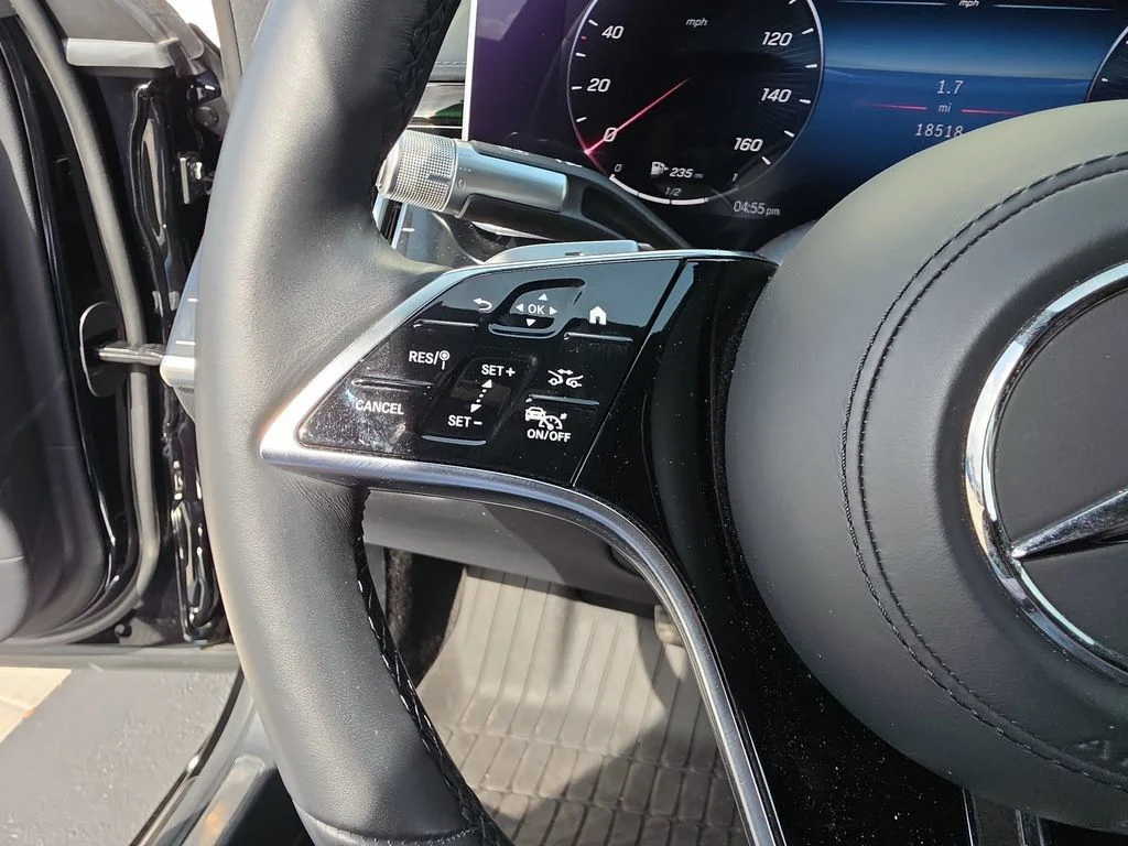 Used 2023 Black Mercedes-Benz S 580 image 27