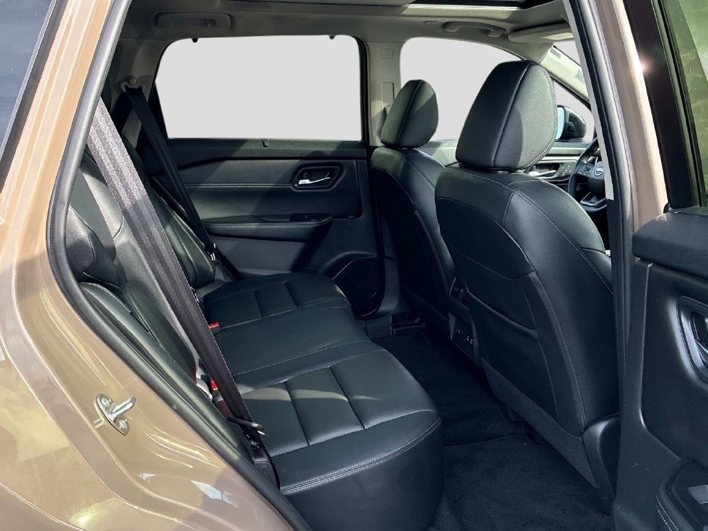 Used 2025 Black Nissan SL image 10