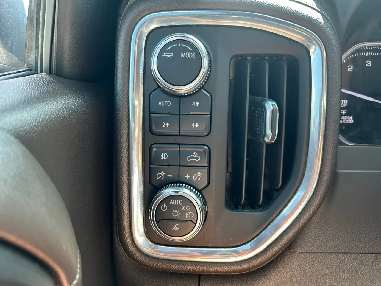 Used 2021 DARK SKY METALLIC GMC SLT image 14