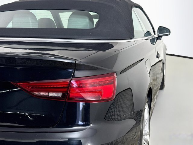 Used 2018 Brilliant Black Audi 2.0T Premium image 27