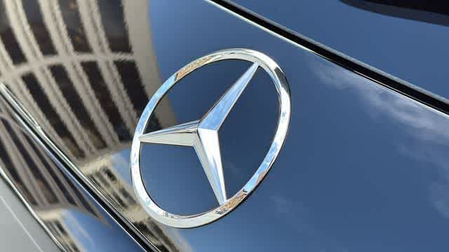 Certified Used 2026 Black Mercedes-Benz GLC 300 image 10