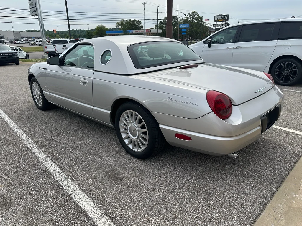Used 2004 Silver Top Ford Deluxe image 7