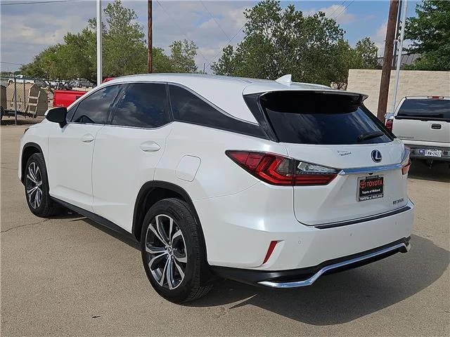 Used 2022 Eminent White Pearl Lexus Front-Wheel Drive image 2