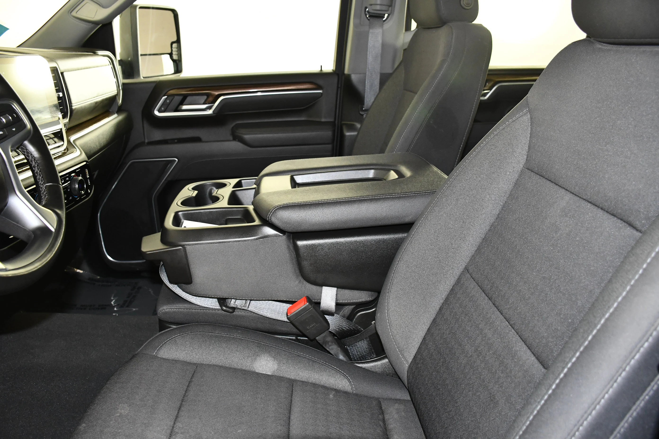 Used 2025 Summit White Chevrolet LT image 39