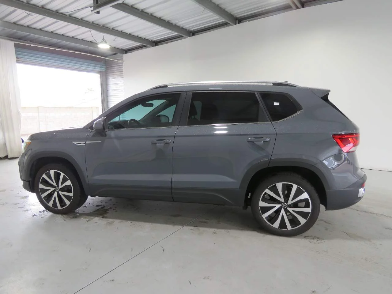 Used 2023 Pure Gray Volkswagen SE image 8