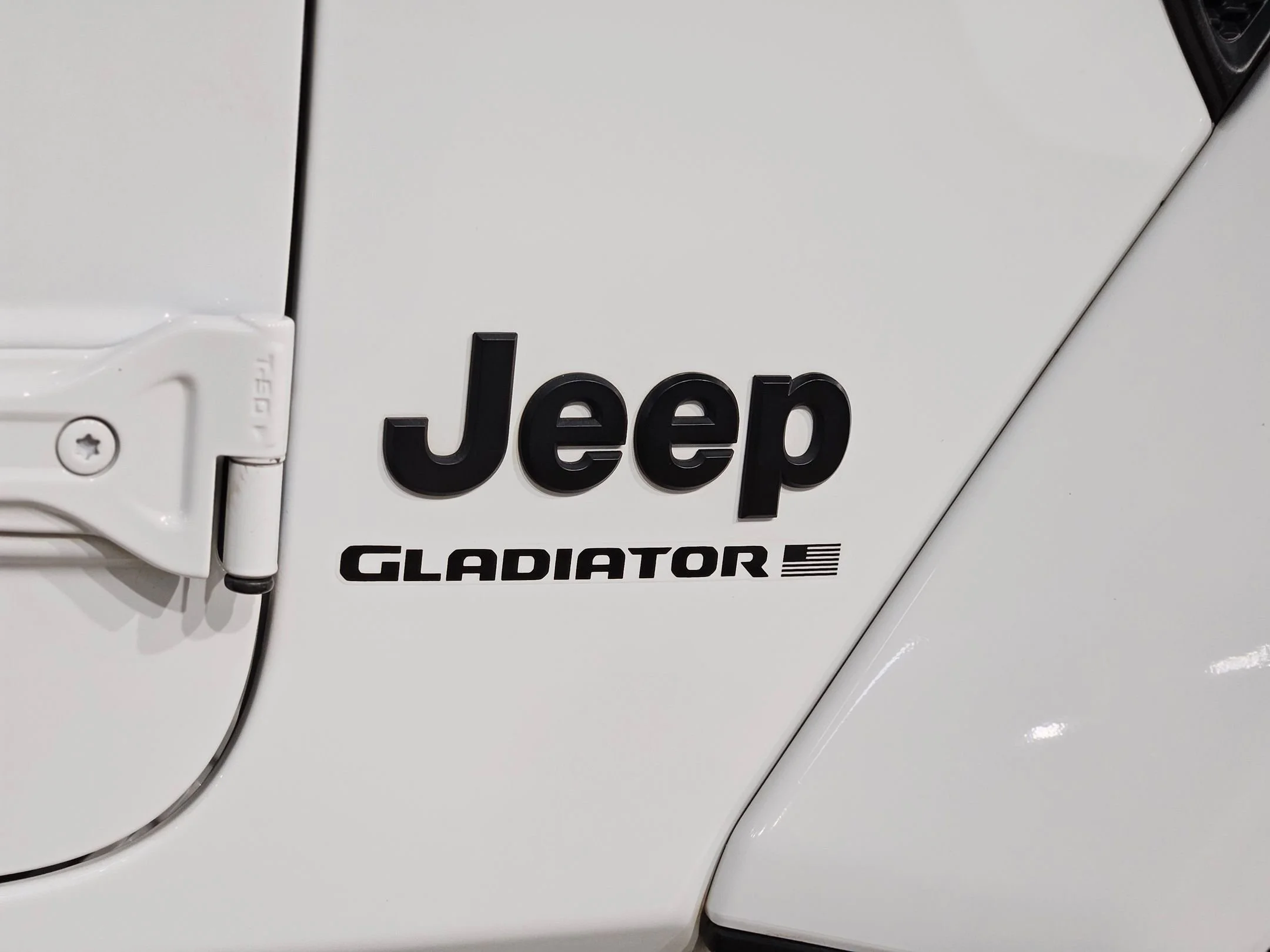 Used 2023 Bright White Clearcoat Jeep Sport S image 37